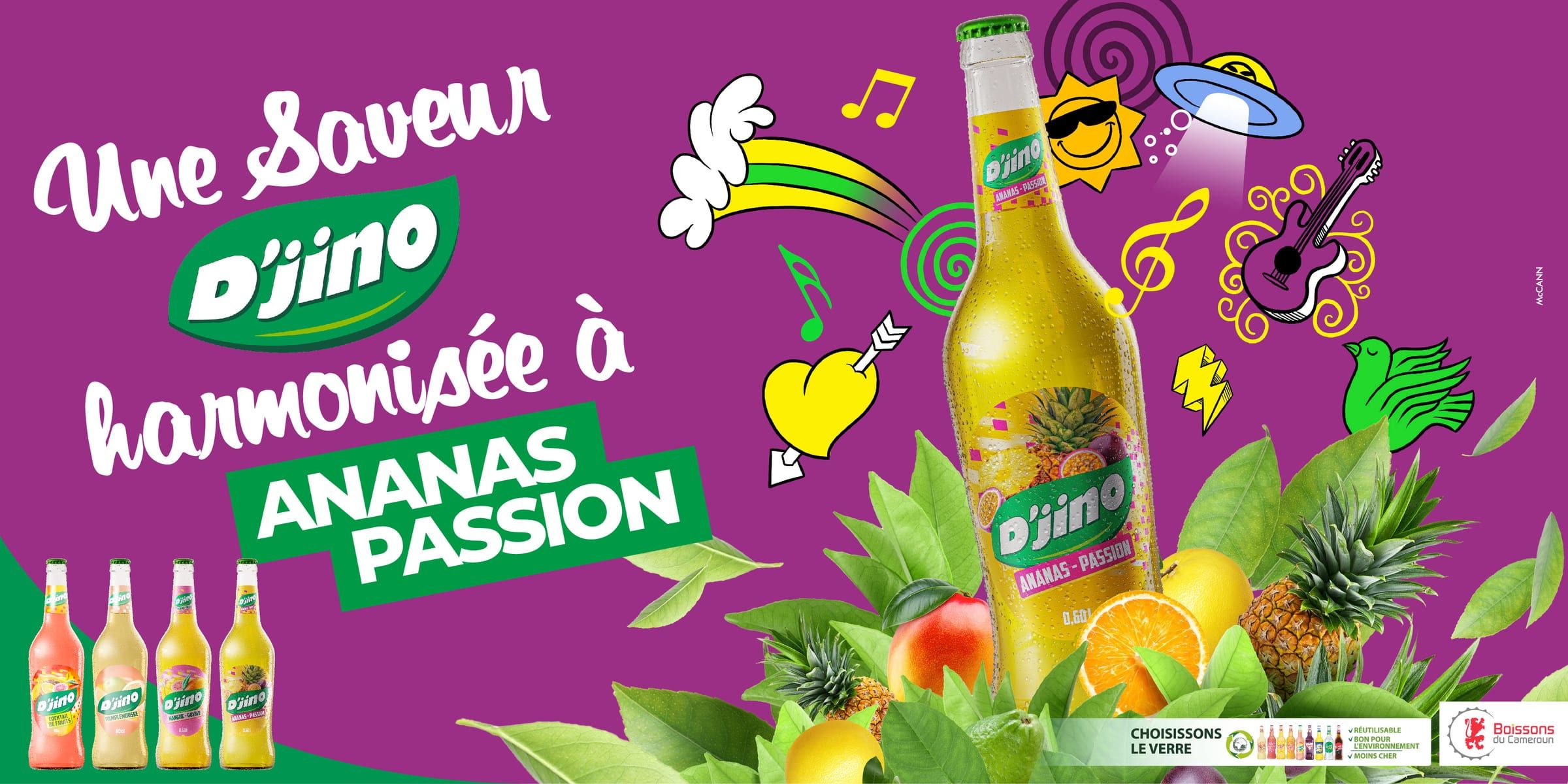 Affiche « Une saveur D'jino harmonisée à Ananas Passion » : une bouteille entourée de dessins de notes de musique, de guitare et de soleil sur fond violet.