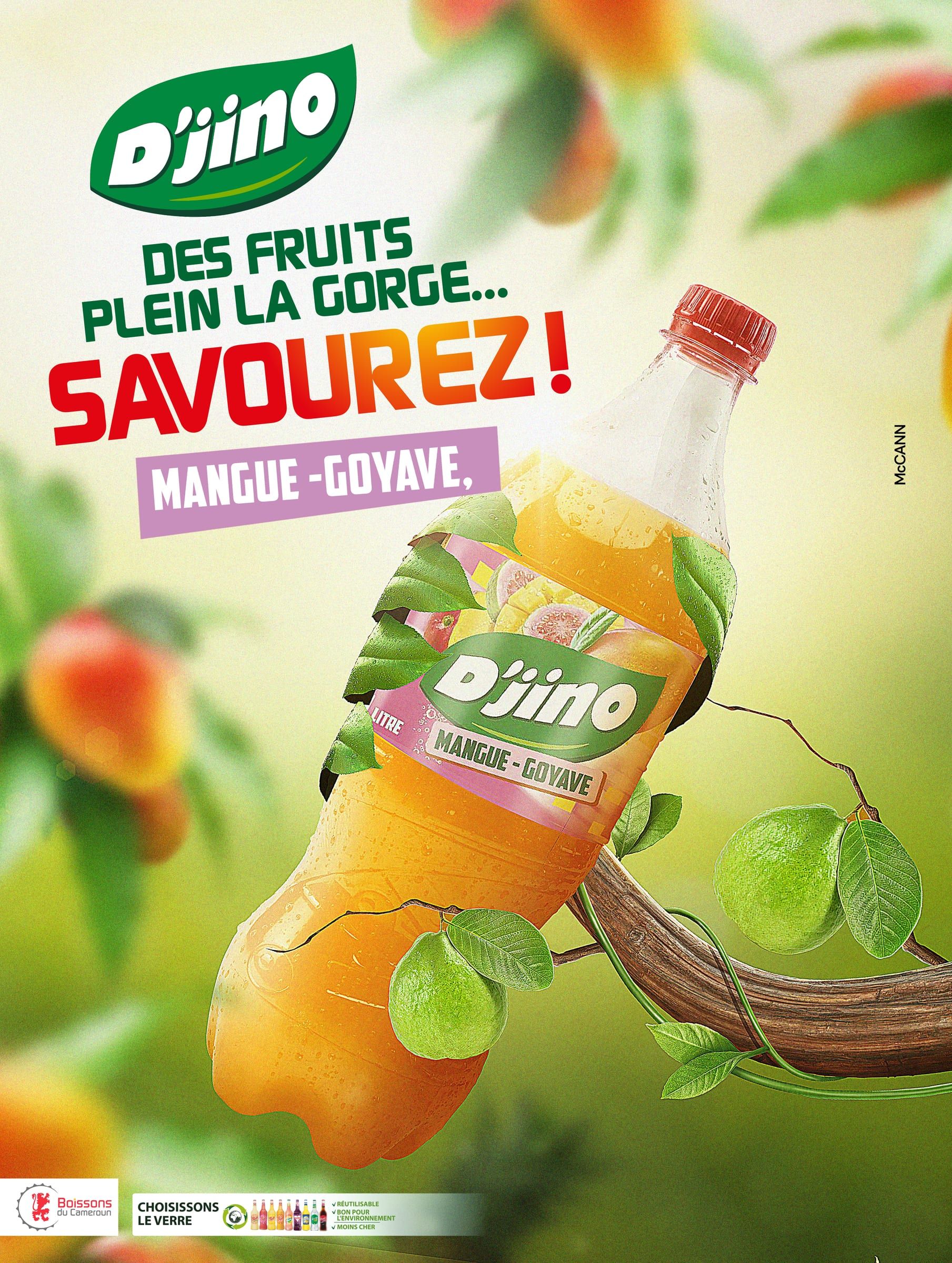 Affiche « Des fruits plein la gorge… Savourez ! » : une bouteille plastique de D'jino Mangue-Goyave posée sur une branche de manguier.