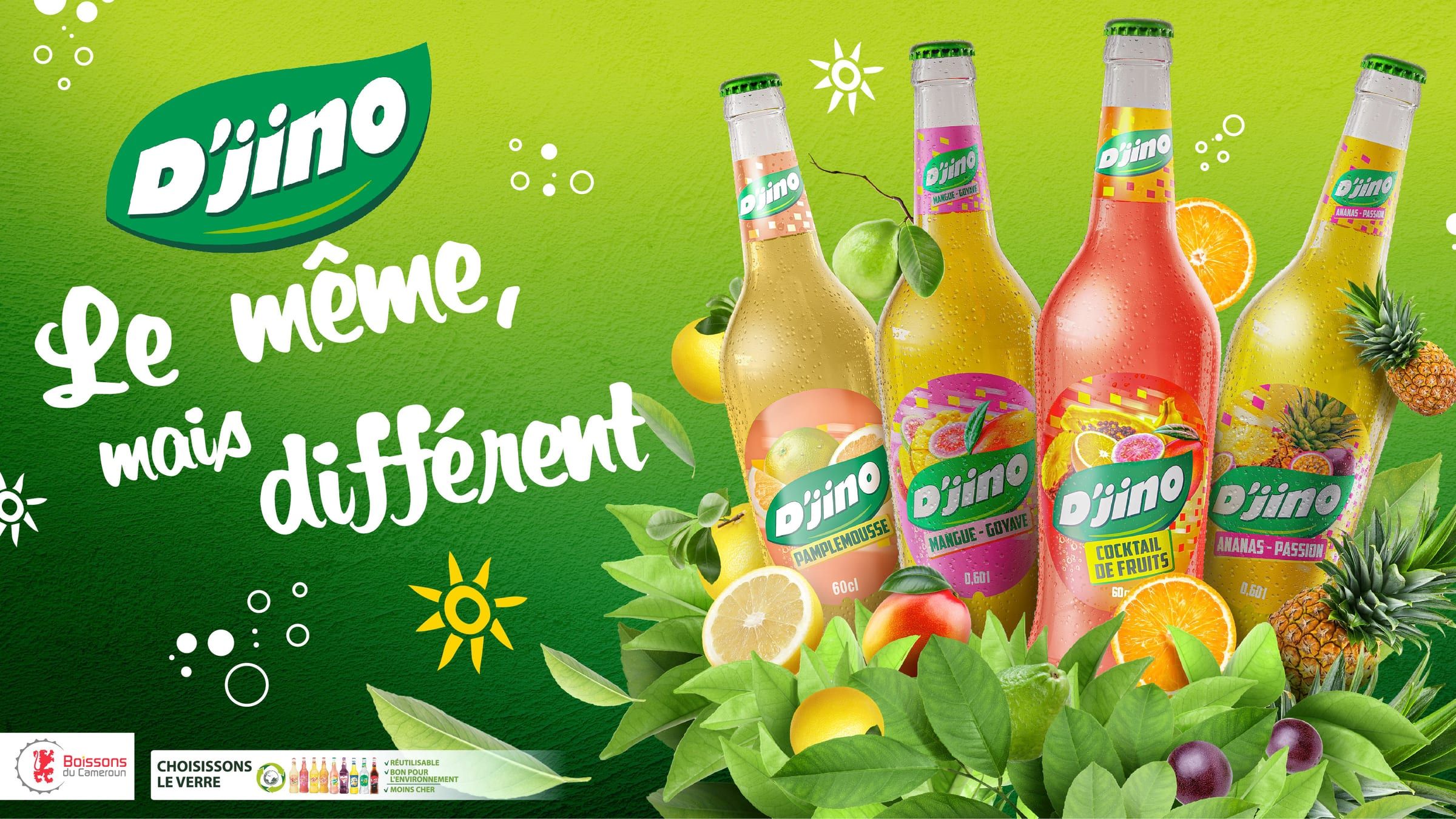 Affiche D'jino « Le même, mais différent » : quatre bouteilles en verre (Pamplemousse, Mangue-Goyave, Cocktail de fruits, Ananas-Passion) jaillissent d'un lit de feuilles et de fruits sur fond vert.