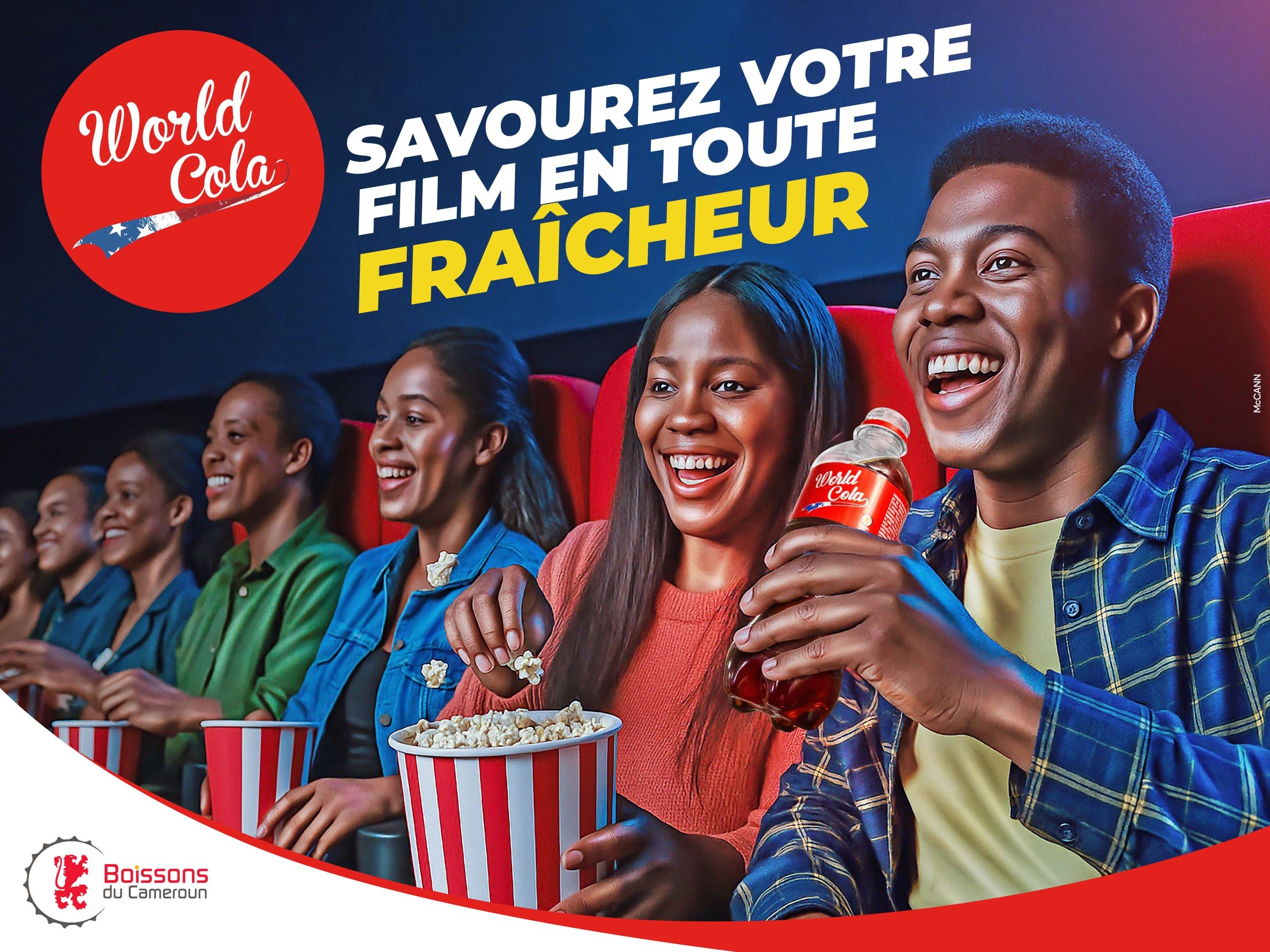 400x300 cm branding “Savourez votre film en toute fraîcheur” (enjoy your film nice and fresh): moviegoers laugh in a cinema, popcorn and World Cola in hand.